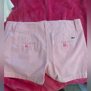 Vineyard vine Pink and white stripe shorts